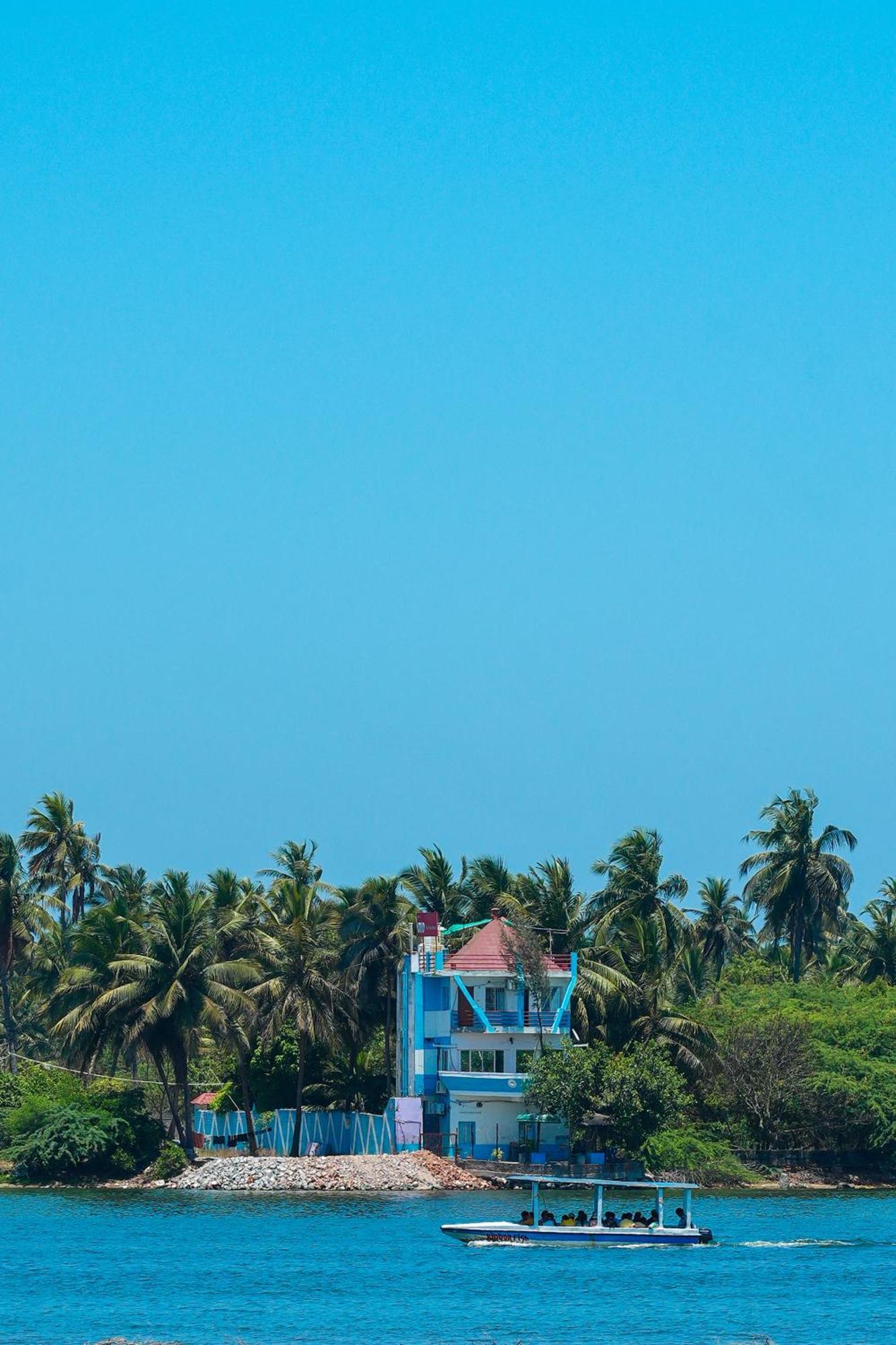 Victoria'S River View Resort Пондичерри Экстерьер фото